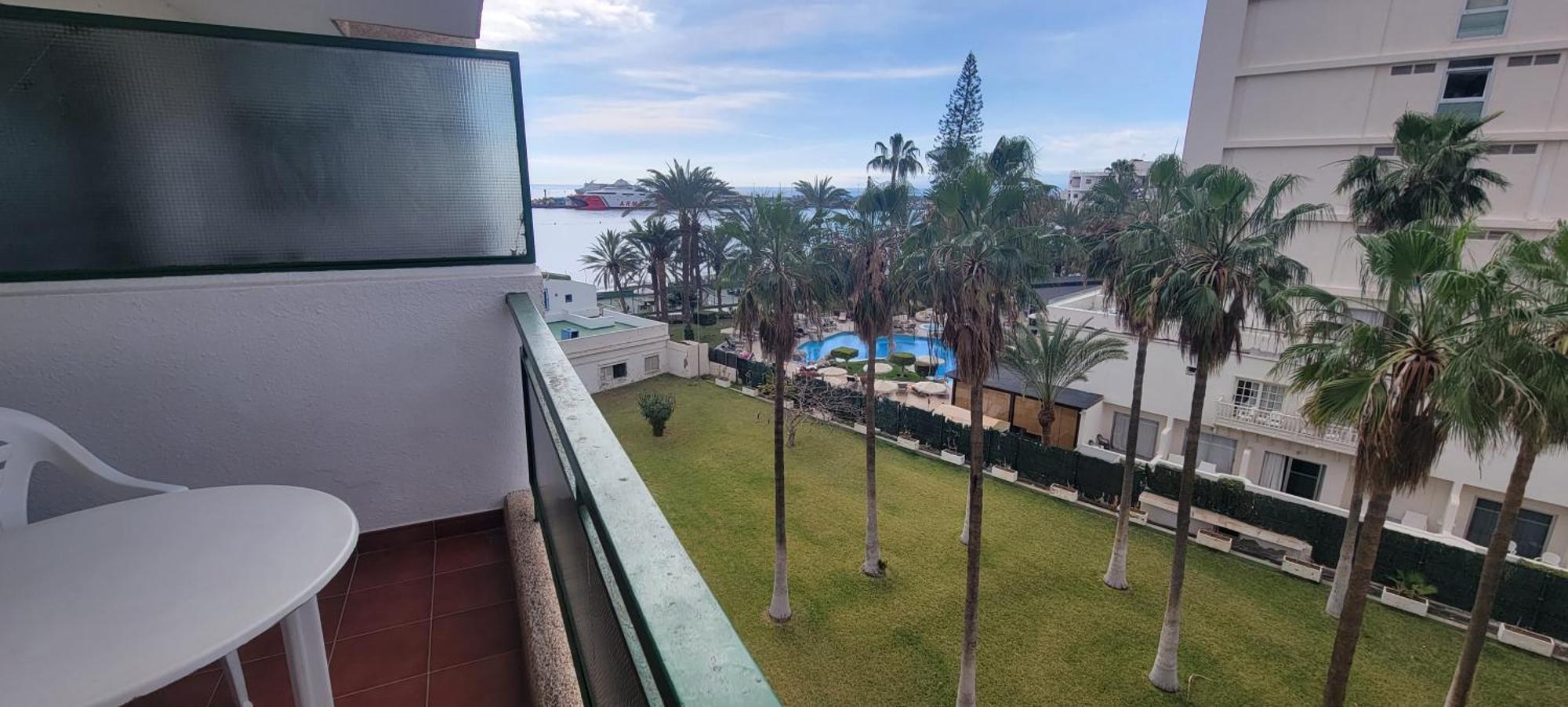 Comodoro- Ravel Aparthotel Los Cristianos  Esterno foto